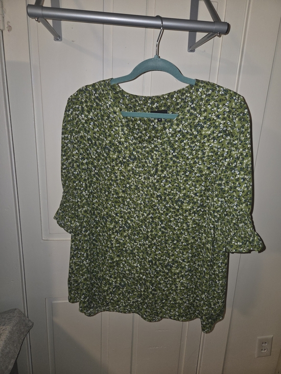 Jones New York Tops - Jones New York Green Floral 3/4  Sleeve Blouse